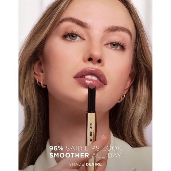 HOURGLASS ‘Sense’ Phantom Volumizing Glossy Balm - Picture 5 of 10